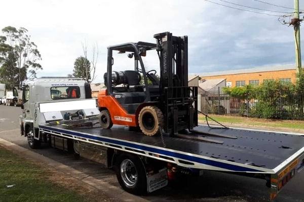 Commercial and heavy machinery towing Melbourne
