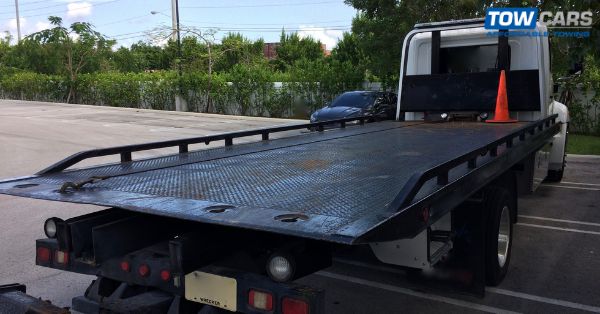 The Benefits Of Using A Flatbed Tow Truck For Towing